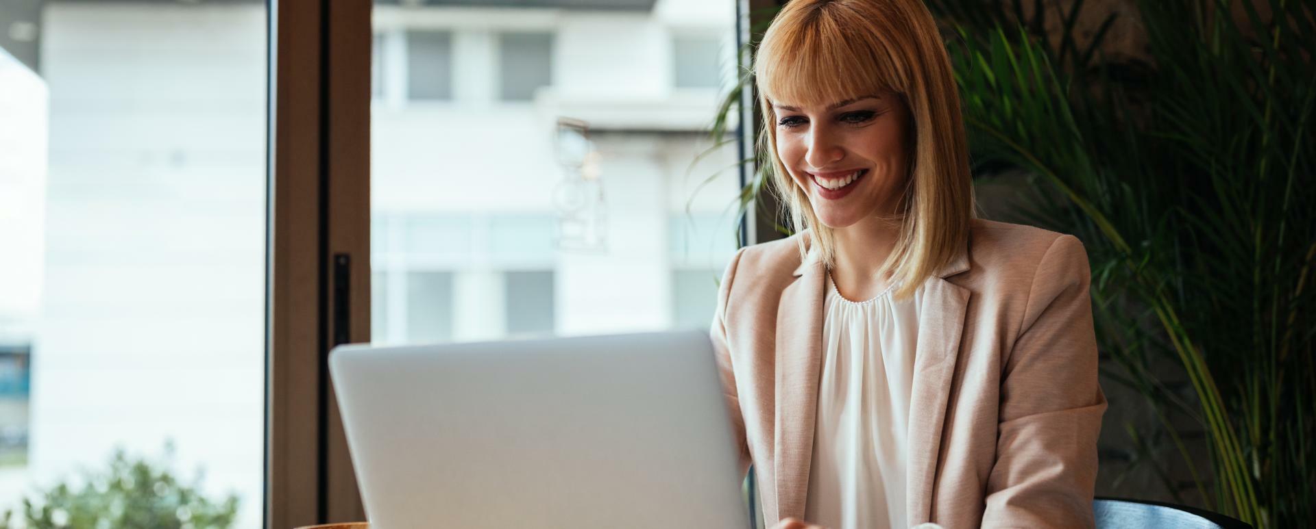 woman-with-laptop